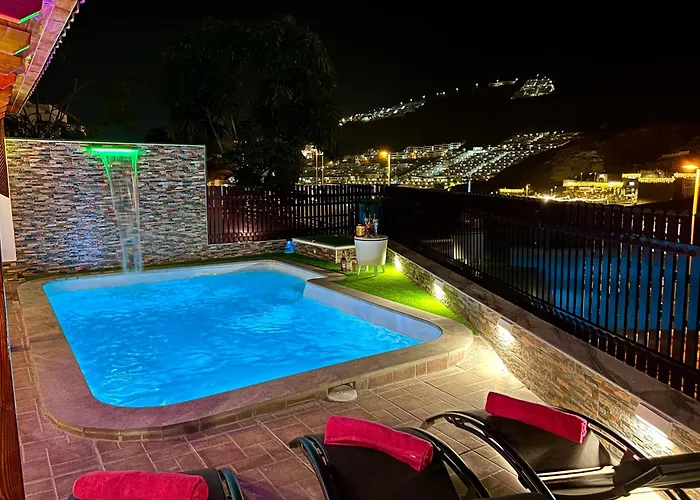 Villa Puerto Rico In Front Of The Shopping Center With Private Heated Saltwater Pool With Jacuzzi & Arcade Games & T Able Foot Ball